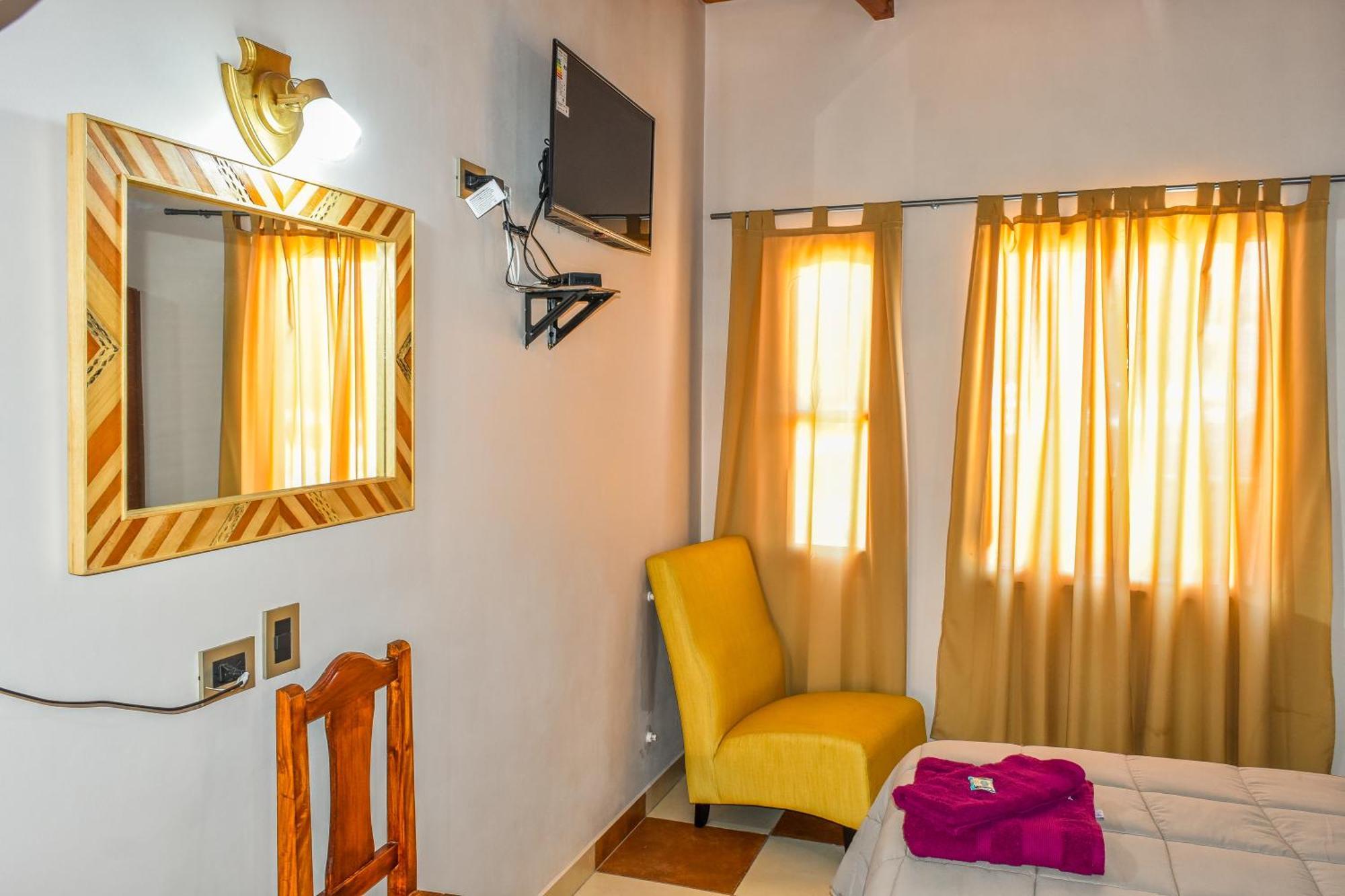 Hotel El Jardin Dante Tilcara Esterno foto